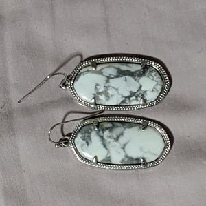 Kendra Scott Elle earrings - white/grey marble in silver